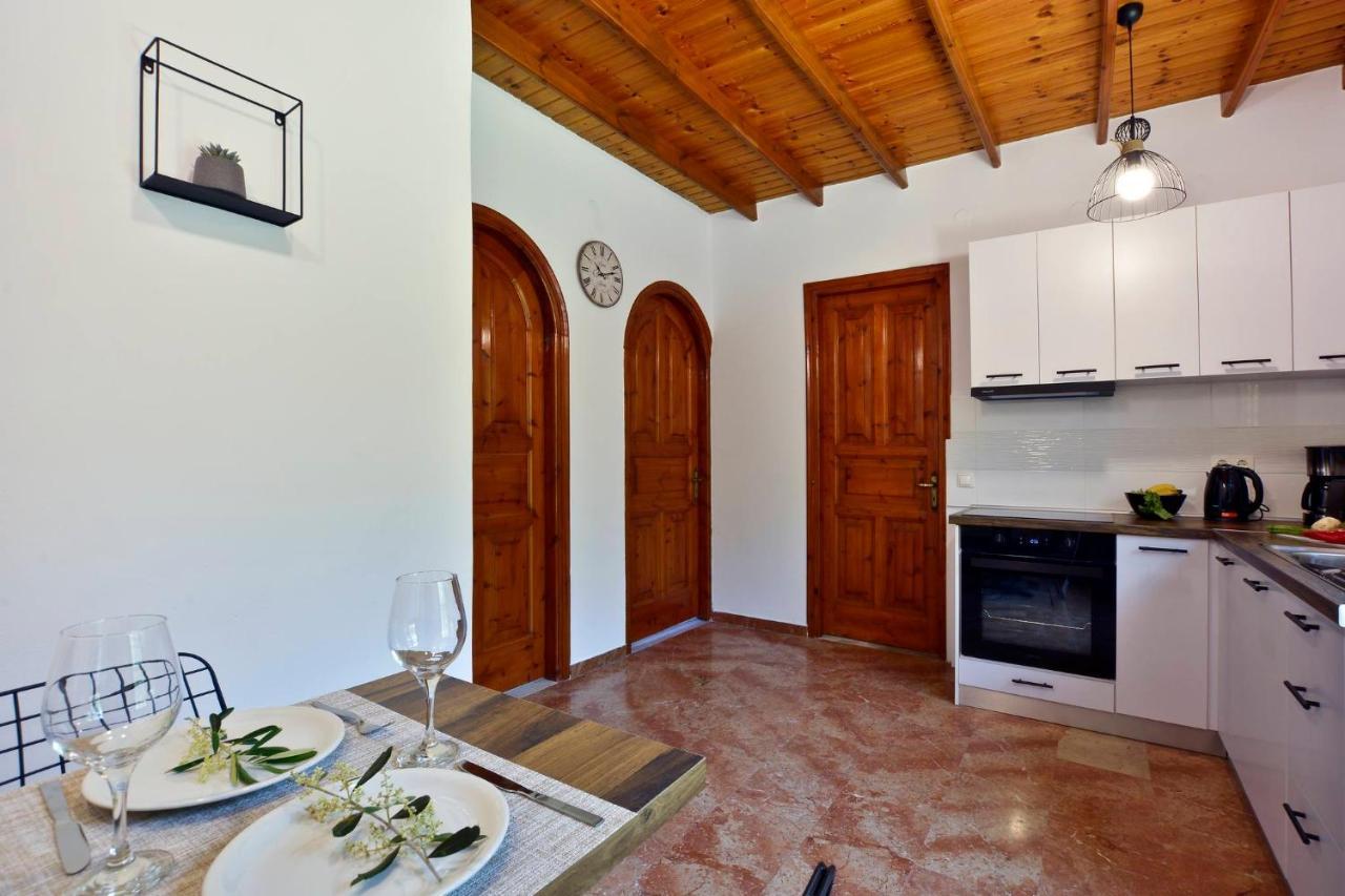 Alamanos House Mesongi Luaran gambar