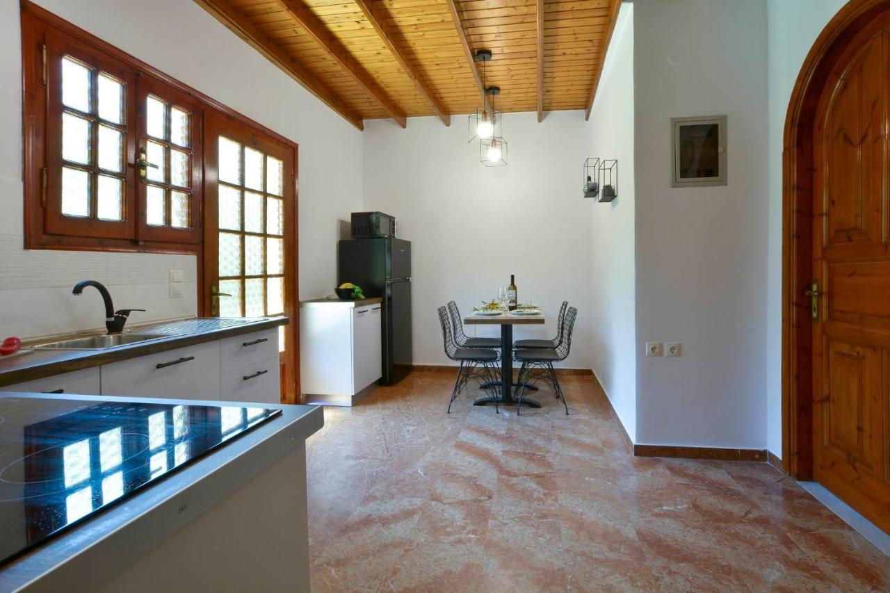 Alamanos House Mesongi Luaran gambar
